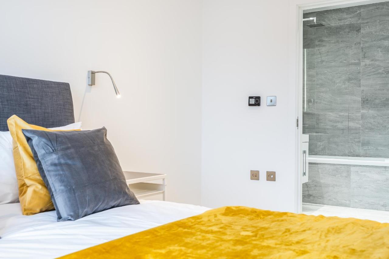 St Albans 2 Bed Luxury City Apartment, 5 Mins Walk To Train & Allocated Parking Exteriör bild