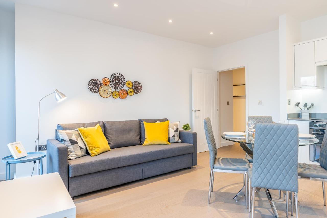 St Albans 2 Bed Luxury City Apartment, 5 Mins Walk To Train & Allocated Parking Exteriör bild