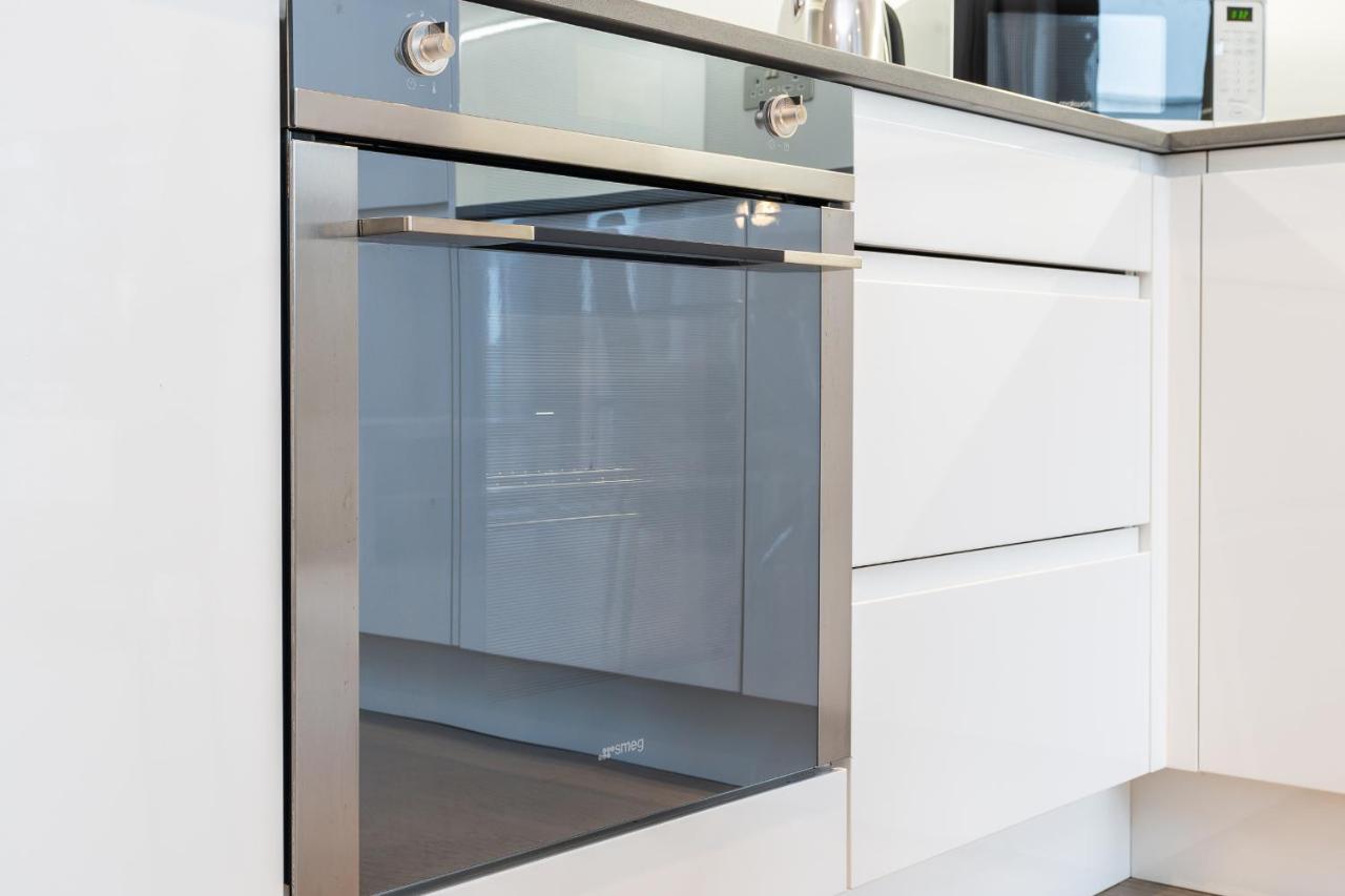 St Albans 2 Bed Luxury City Apartment, 5 Mins Walk To Train & Allocated Parking Exteriör bild